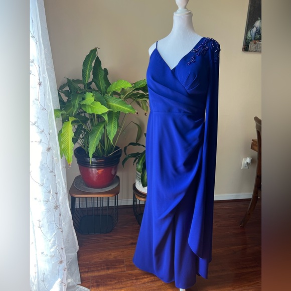 Allure Royal Blue Evening Dress - Picture 3 of 13